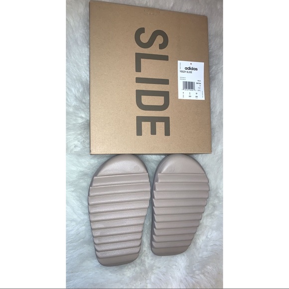 YEEZY SLIDE ADULTS “PURE”
Color: Beige 
Size: 6 (MENS) 7(WOMENS) - Picture 4 of 4
